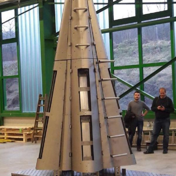 Заключительный участок шпиля — tower peak — в заводской среде