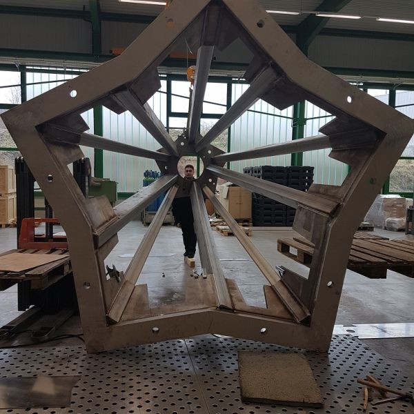 Подготовка основания каркаса конструкции